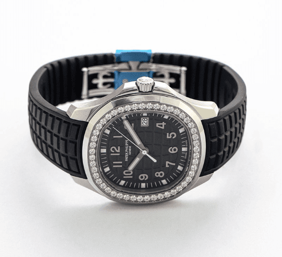 PATEK PHILIPPE 7118/1A - 011 - NAUTILUS SELF-WINDING