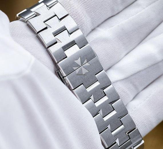 Vacheron Constantin Overseas - Image 3