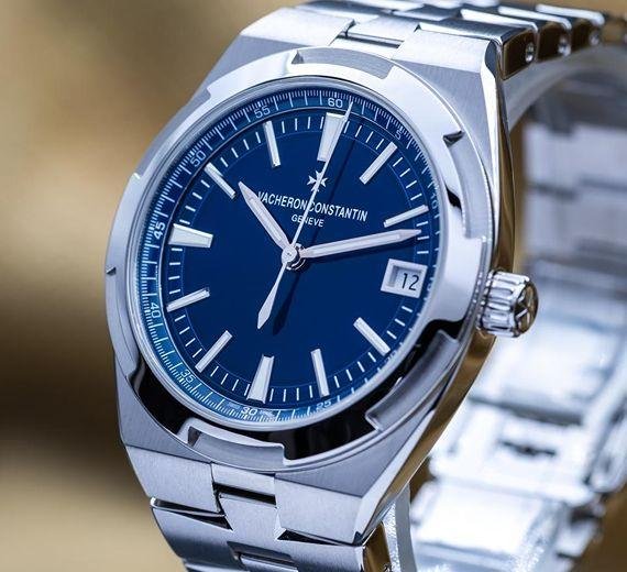 Vacheron Constantin Overseas Dual Time - Image 3