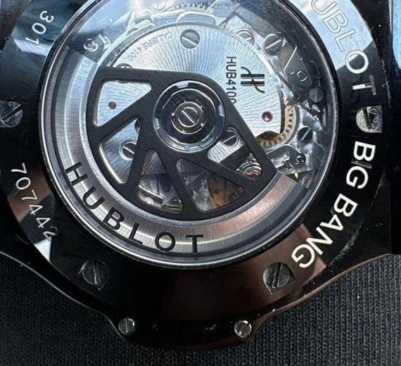 Vacheron Constantin Overseas Dual Time - Image 4