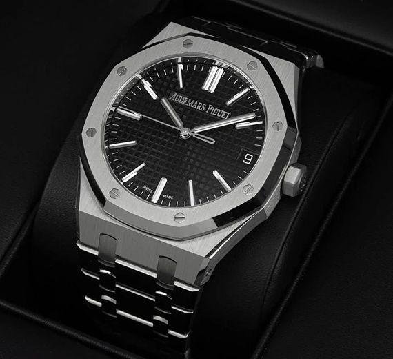 Audemars Piguet Royal Oak - Image 3